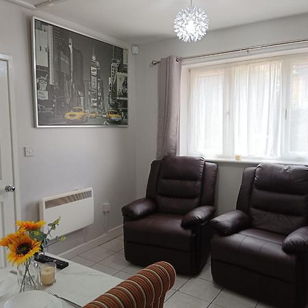 Lister Park Bradford Stylish 1Bed Coach House - Quiet & Tranquil Cottage & Parking Экстерьер фото