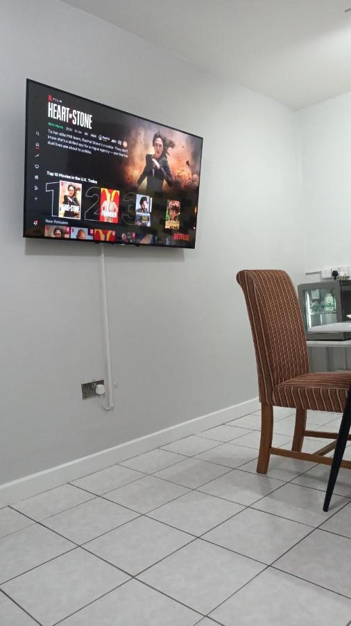 Lister Park Bradford Stylish 1Bed Coach House - Quiet & Tranquil Cottage & Parking Экстерьер фото