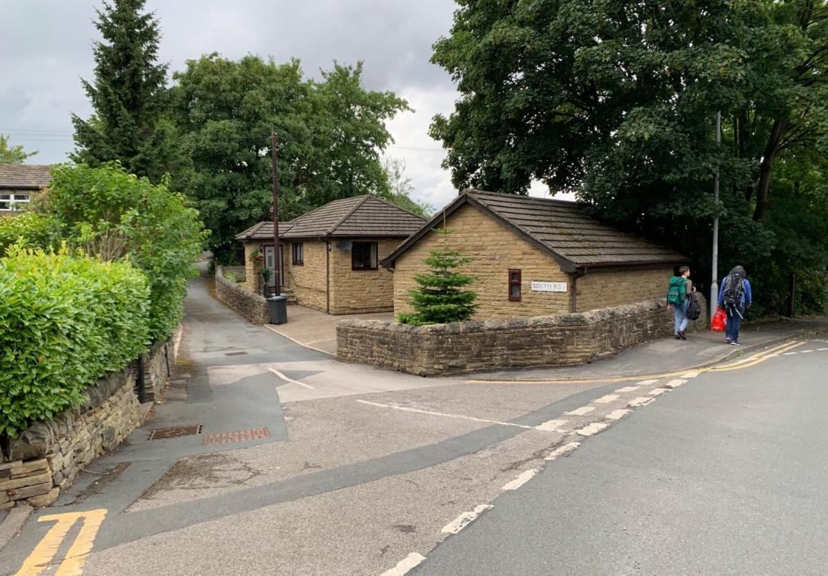 Lister Park Bradford Stylish 1Bed Coach House - Quiet & Tranquil Cottage & Parking Экстерьер фото
