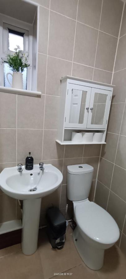 Lister Park Bradford Stylish 1Bed Coach House - Quiet & Tranquil Cottage & Parking Экстерьер фото