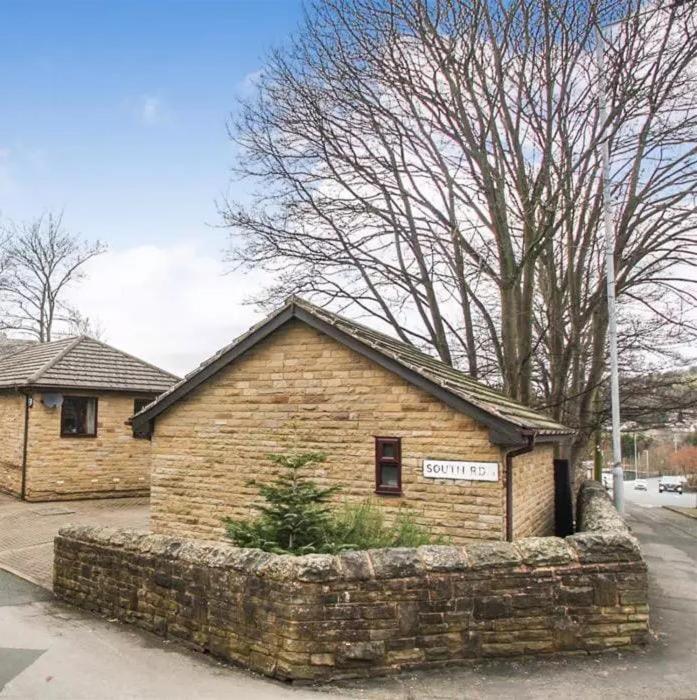 Lister Park Bradford Stylish 1Bed Coach House - Quiet & Tranquil Cottage & Parking Экстерьер фото