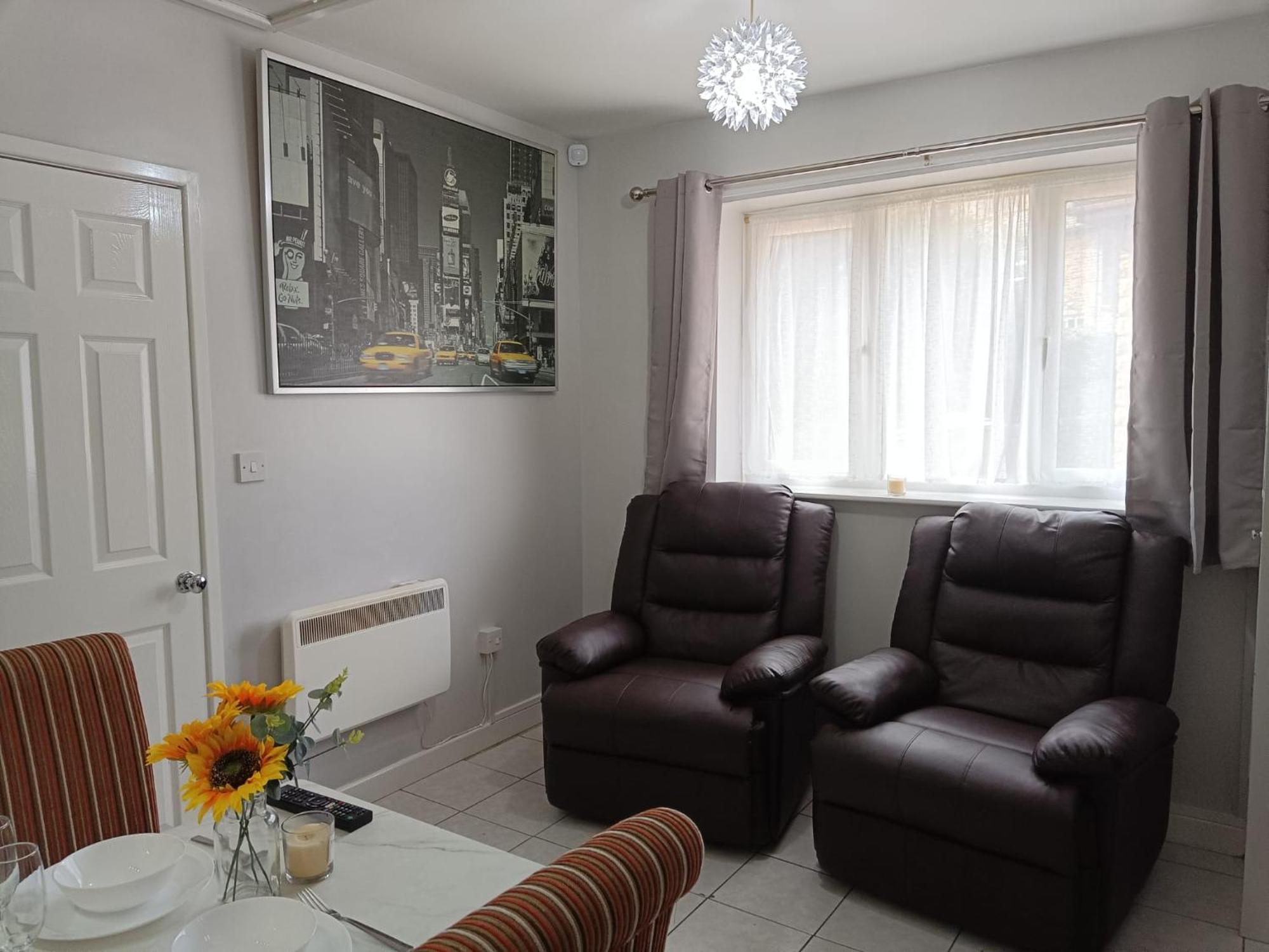 Lister Park Bradford Stylish 1Bed Coach House - Quiet & Tranquil Cottage & Parking Экстерьер фото
